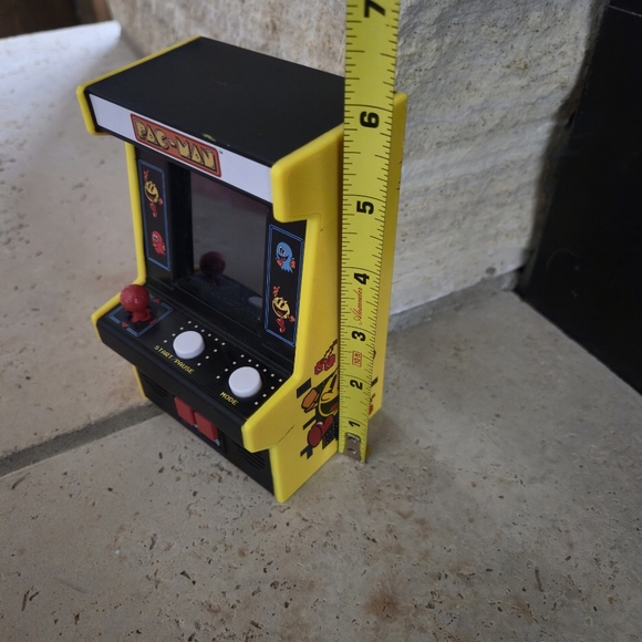 Handheld Mini PAC Man Game Arcade Retro Entertainment Everyone Car Plane - Picture 5 of 7